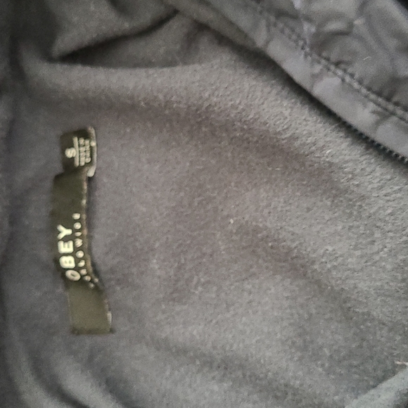 Obey windbreaker with front pocket - Picture 7 of 10